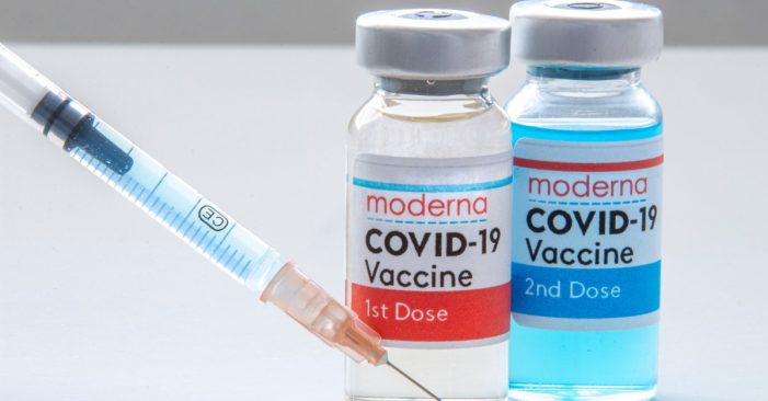 Covid-19: Experts Await Data on Moderna’s Vaccine for Kids; Criticize the Lifting of Mask Mandate