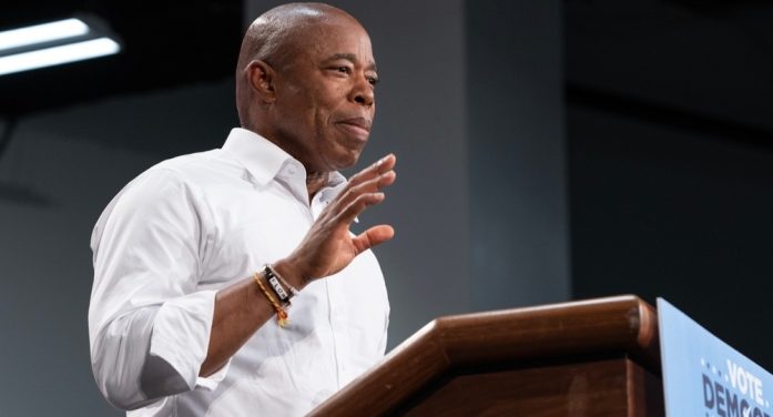 Mayor Adams Tours Carbon Free and Healthy Schools Apprenticeship Program