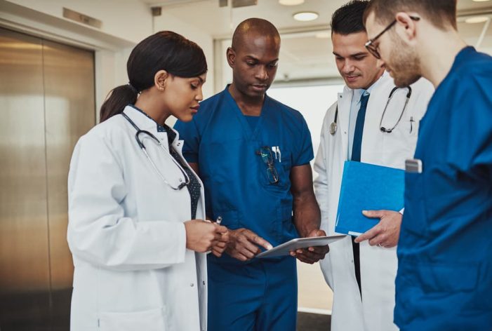 Join CIR Doctors and Allies in Their Fight for a Fair Contract!