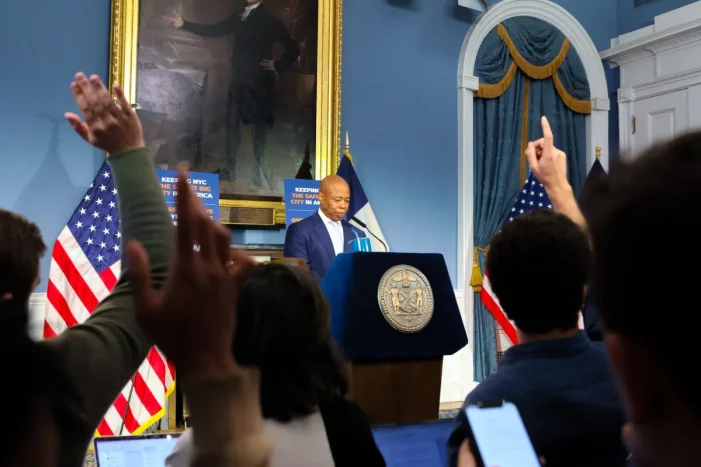Adams Affirms Sanctuary City, While Saying NYC Can Be ‘Very Helpful’ as Trump Plans Mass Deportations